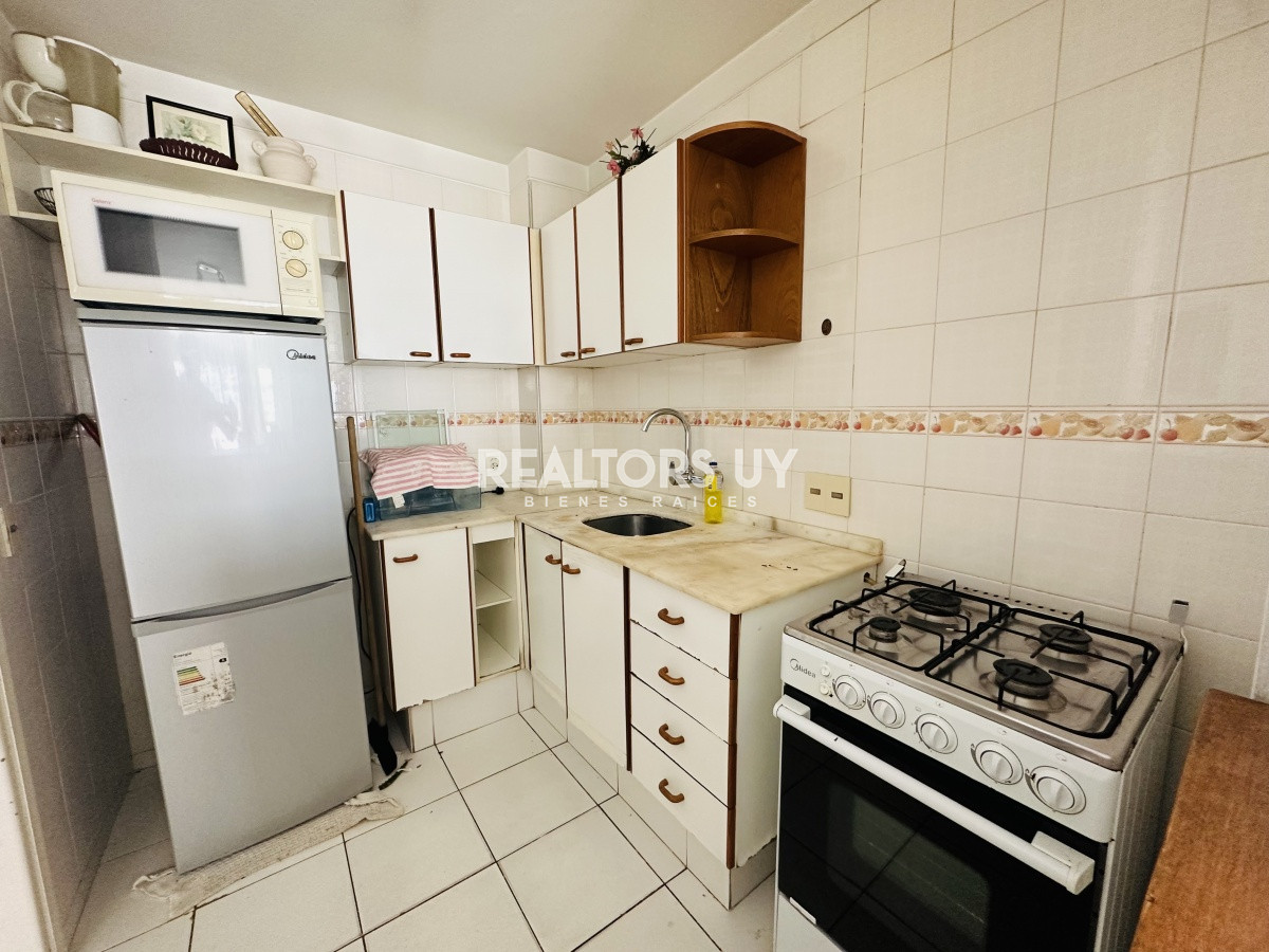 Apartamento ID.483 - Alquiler y venta de apartamento de 1 dormitorio y medio en Punta del Este