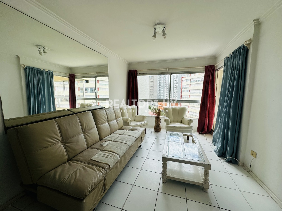 Apartamento ID.483 - Alquiler y venta de apartamento de 1 dormitorio y medio en Punta del Este