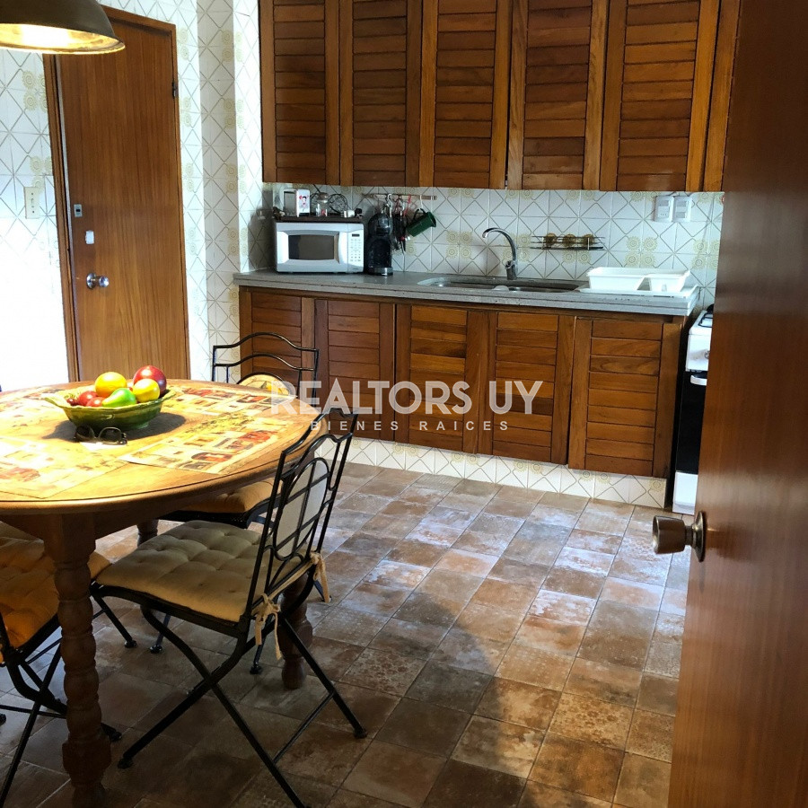 Apartamento ID.121 -  Apartamento en Venta , 3 dormitorios en  Punta del Este