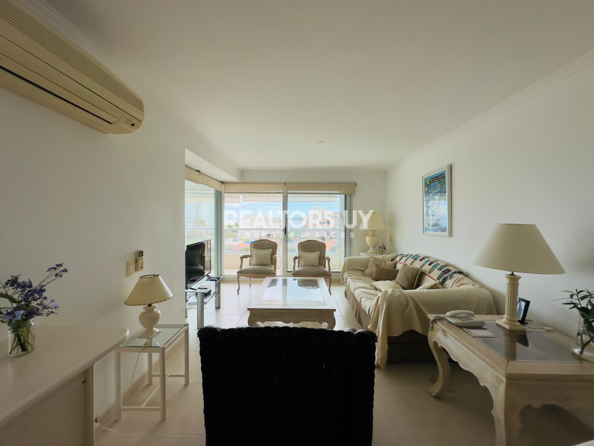 Apartamento ID.368 - Apartamento de dos dormitorios en venta en Punta del Este