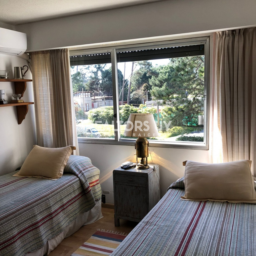Apartamento ID.121 -  Apartamento en Venta , 3 dormitorios en  Punta del Este