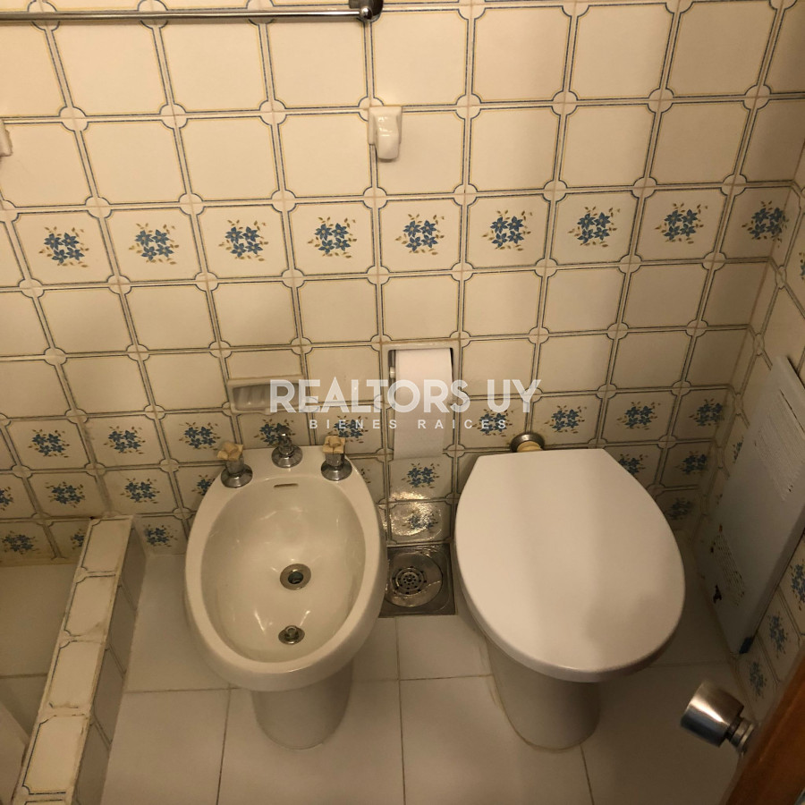 Apartamento ID.121 -  Apartamento en Venta , 3 dormitorios en  Punta del Este