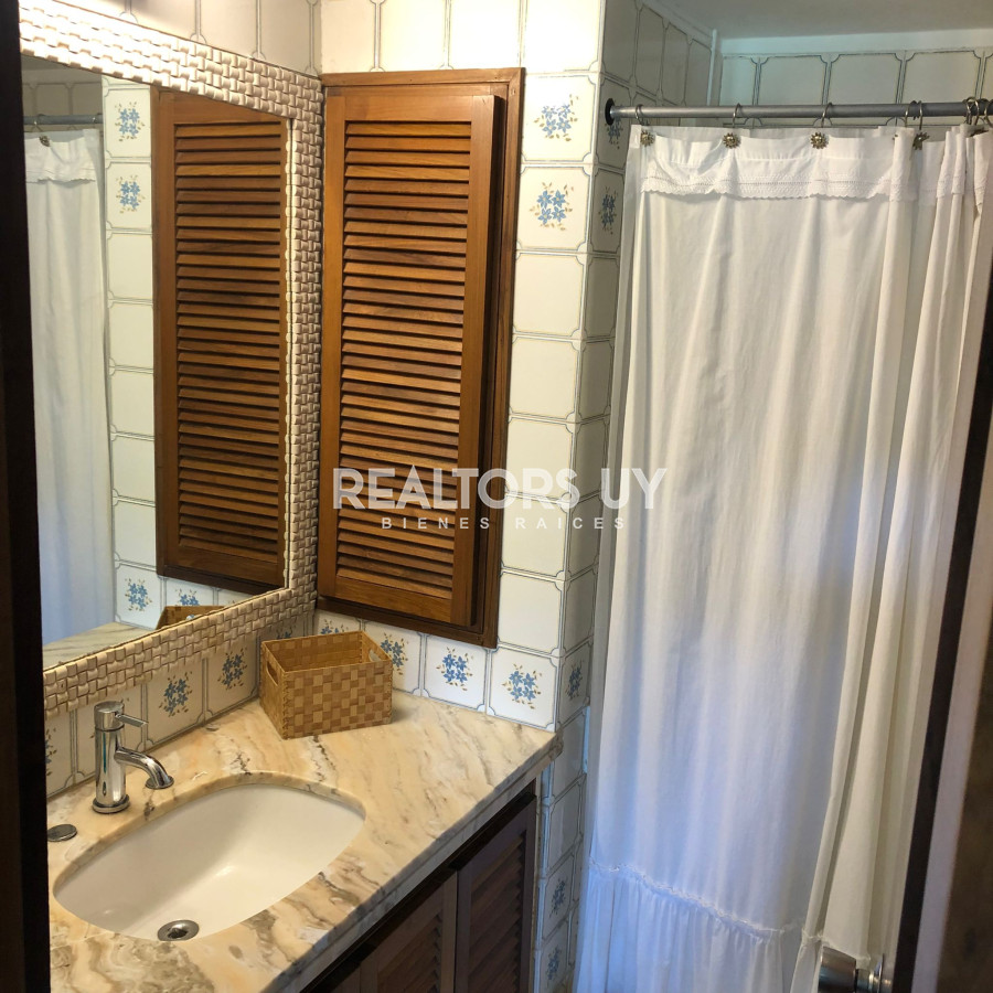 Apartamento ID.121 -  Apartamento en Venta , 3 dormitorios en  Punta del Este