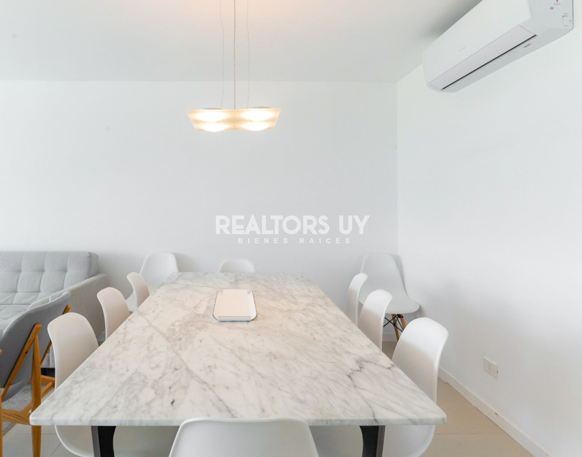 Apartamento ID.369 - Apartamento en venta, 3 suites. Edificio Horizonte. Playa Mansa, Punta del Este