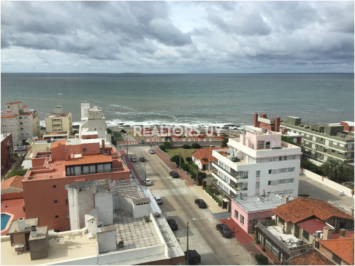 Apartamento ID.124 - Apartamento en venta de 3 d y dep en Punta del Este