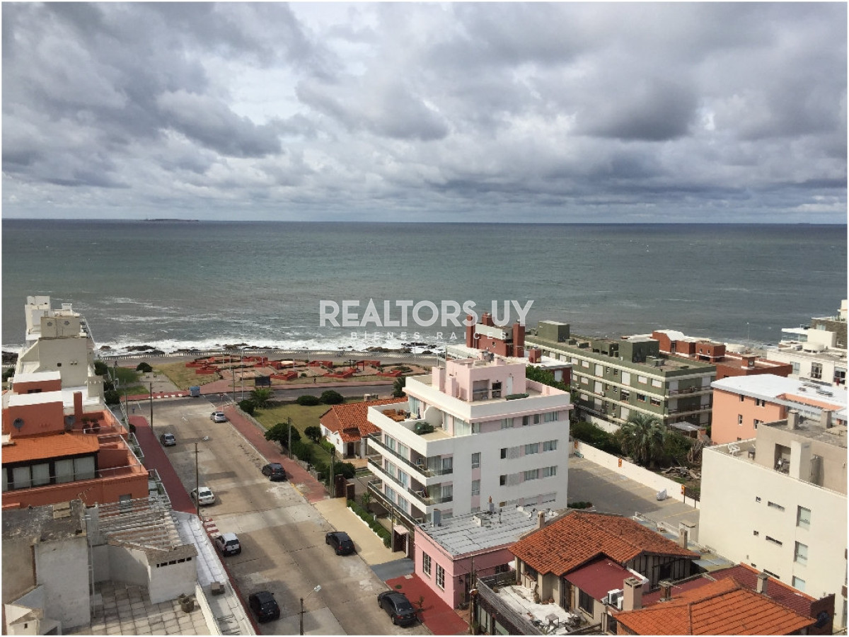 Apartamento ID.124 - Apartamento en venta de 3 d y dep en Punta del Este