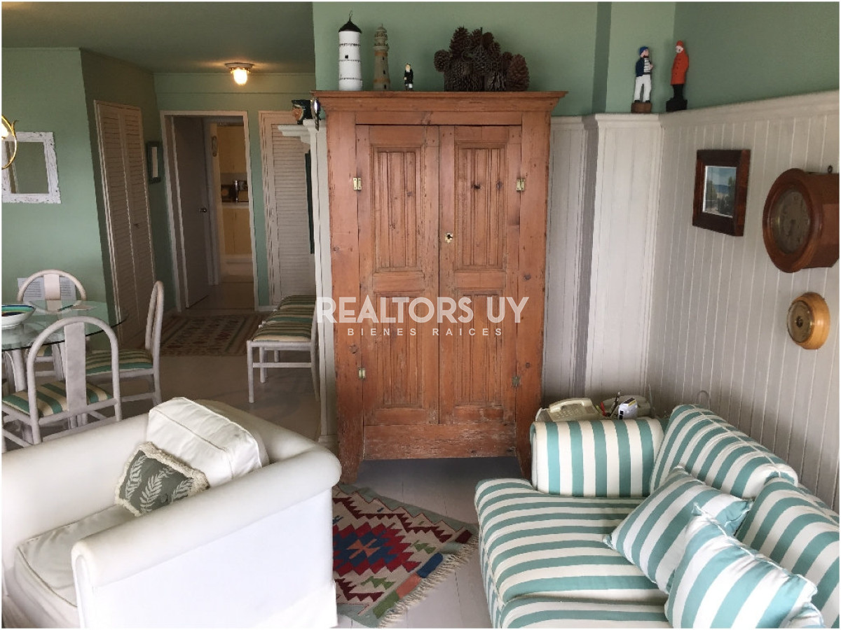 Apartamento ID.124 - Apartamento en venta de 3 d y dep en Punta del Este