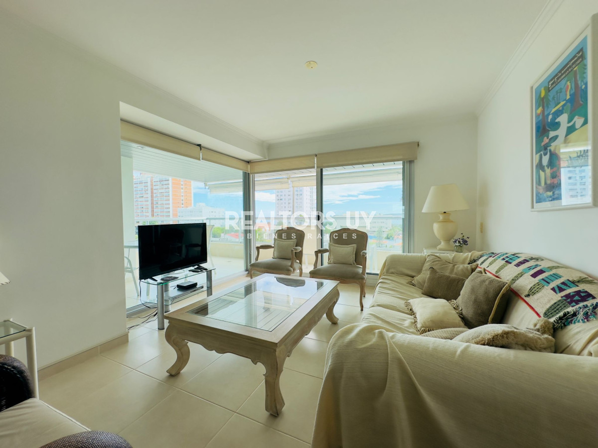 Apartamento ID.368 - Apartamento de dos dormitorios en venta en Punta del Este