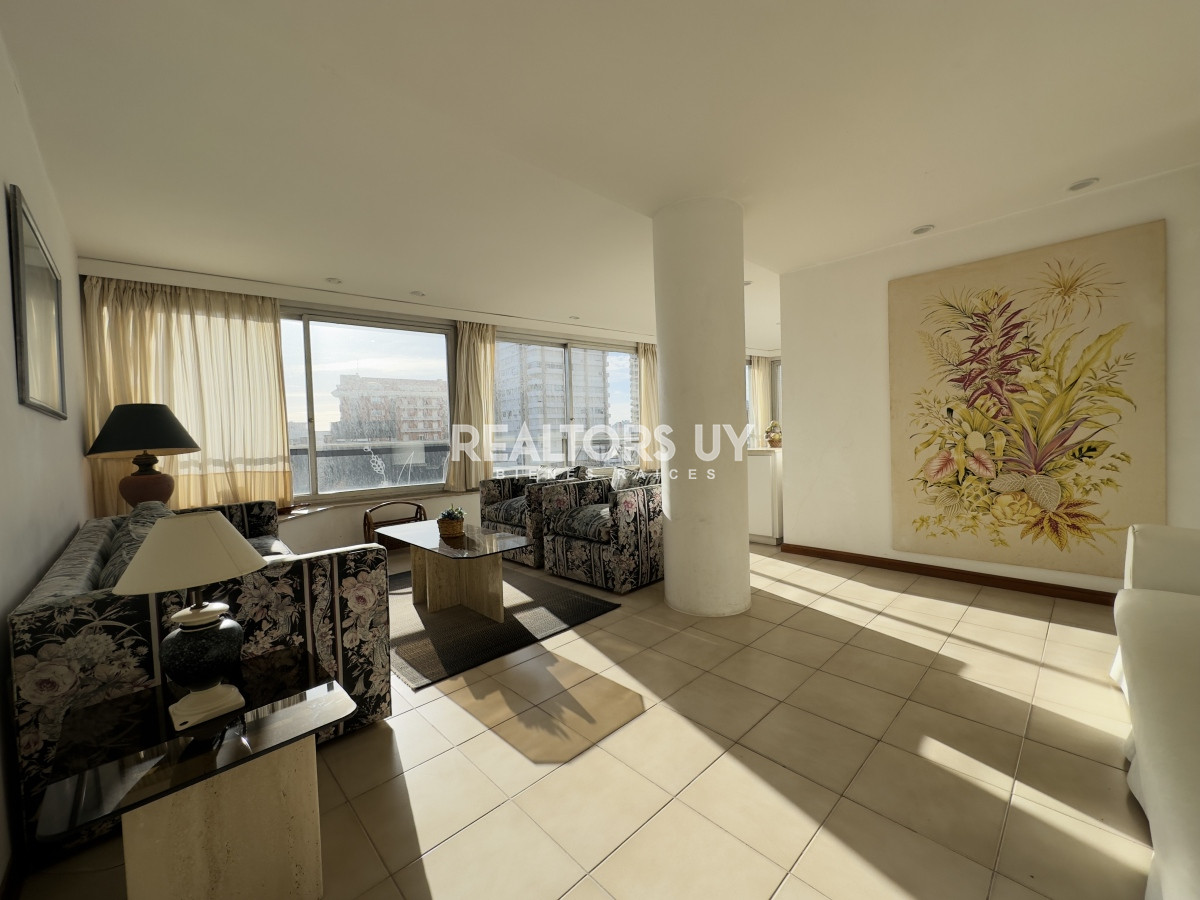 Apartamento en venta, dos dormitorios, 2 baños, peninsula. - RLT624A