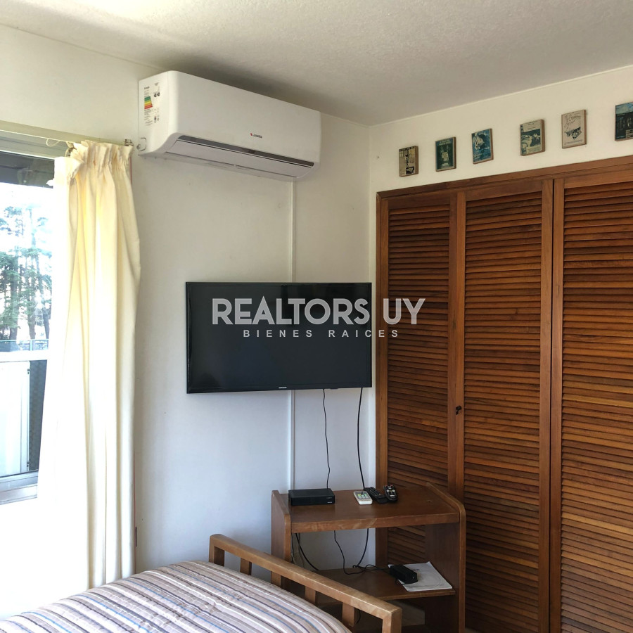 Apartamento ID.121 -  Apartamento en Venta , 3 dormitorios en  Punta del Este