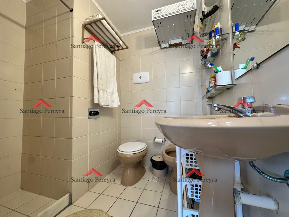 Apartamento ID.16324 - Apartamento de dos dormitorios en venta en Punta del Este.-