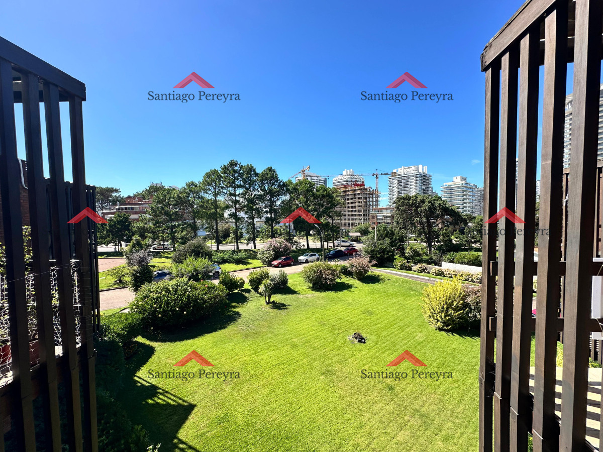 Apartamento ID.16046 - venta de apartamento de dos dormitorios Punta del Este