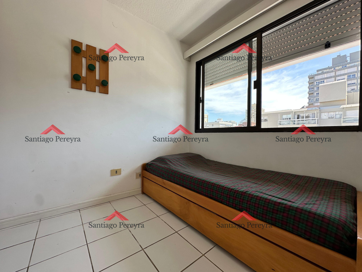 Apartamento ID.16324 - Apartamento de dos dormitorios en venta en Punta del Este.-