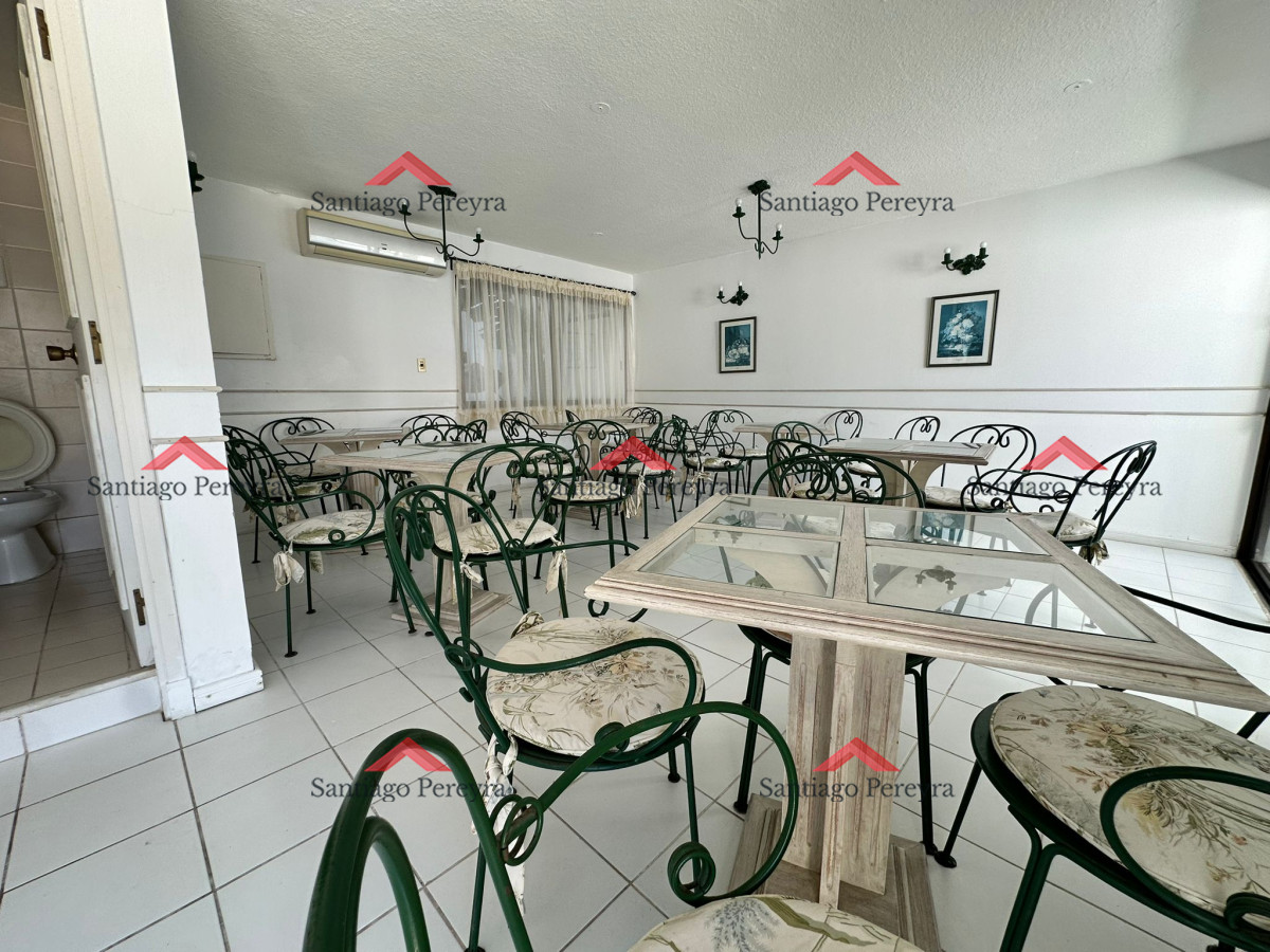 Apartamento ID.16324 - Apartamento de dos dormitorios en venta en Punta del Este.-