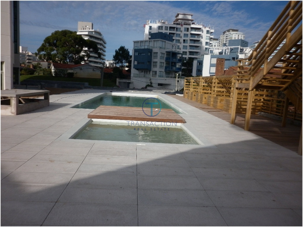 Apartamento ID.610/Apartamentos-en-Venta--Transaction-Real-Estate - Venta de apartamento de dos dormitorios en Punta del Este