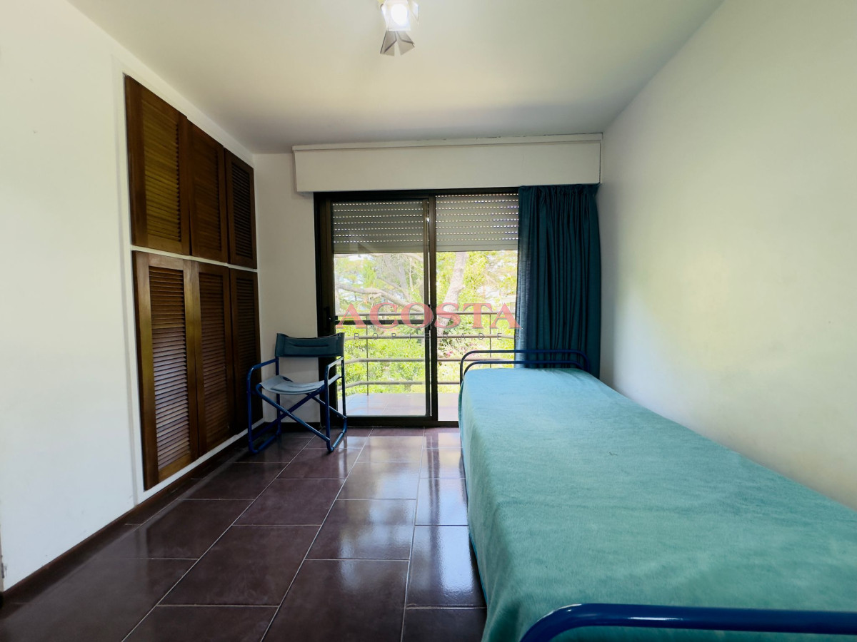 Casa ID.251 - Casa en Venta y alquiler,  50 metros de la playa.