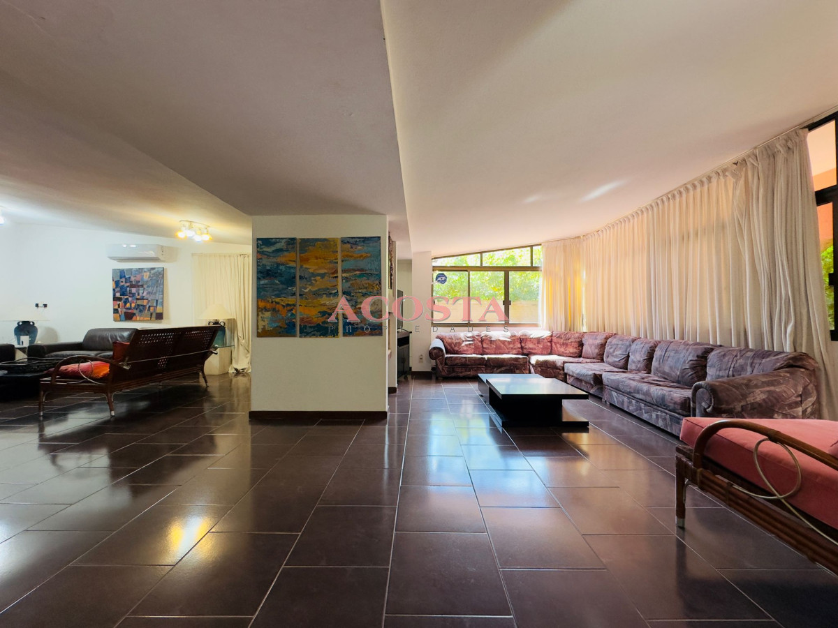 Casa ID.251 - Casa en Venta y alquiler,  50 metros de la playa.