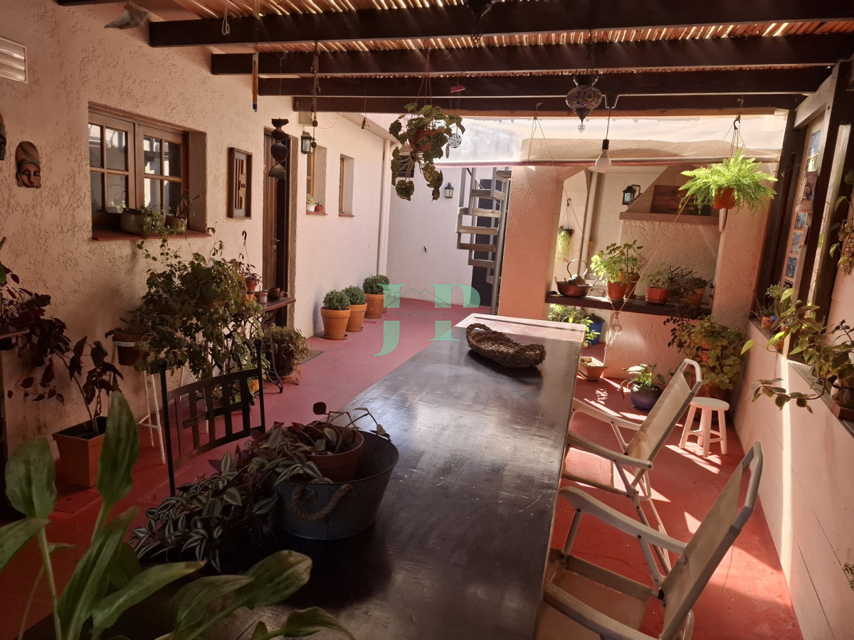 Casa ID.677 - Casa en venta playa mansa, en impecable estado