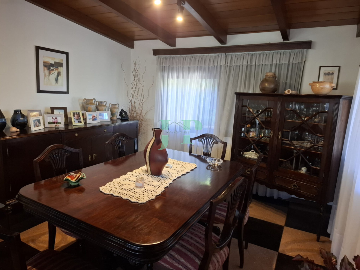 Casa ID.677 - Casa en venta playa mansa, en impecable estado