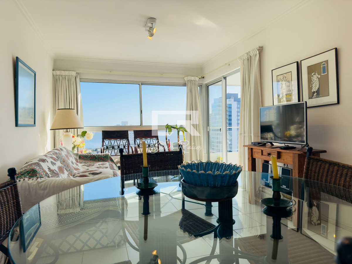 Apartamento ID.614 - Apto en venta de 2 dormitorios, 2 baños, Punta del este. 