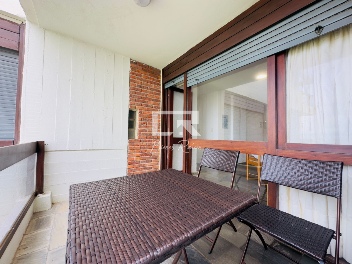 Apartamento ID.609 - Apartamento en venta, 2 dormitorios, primera linea de la brava.