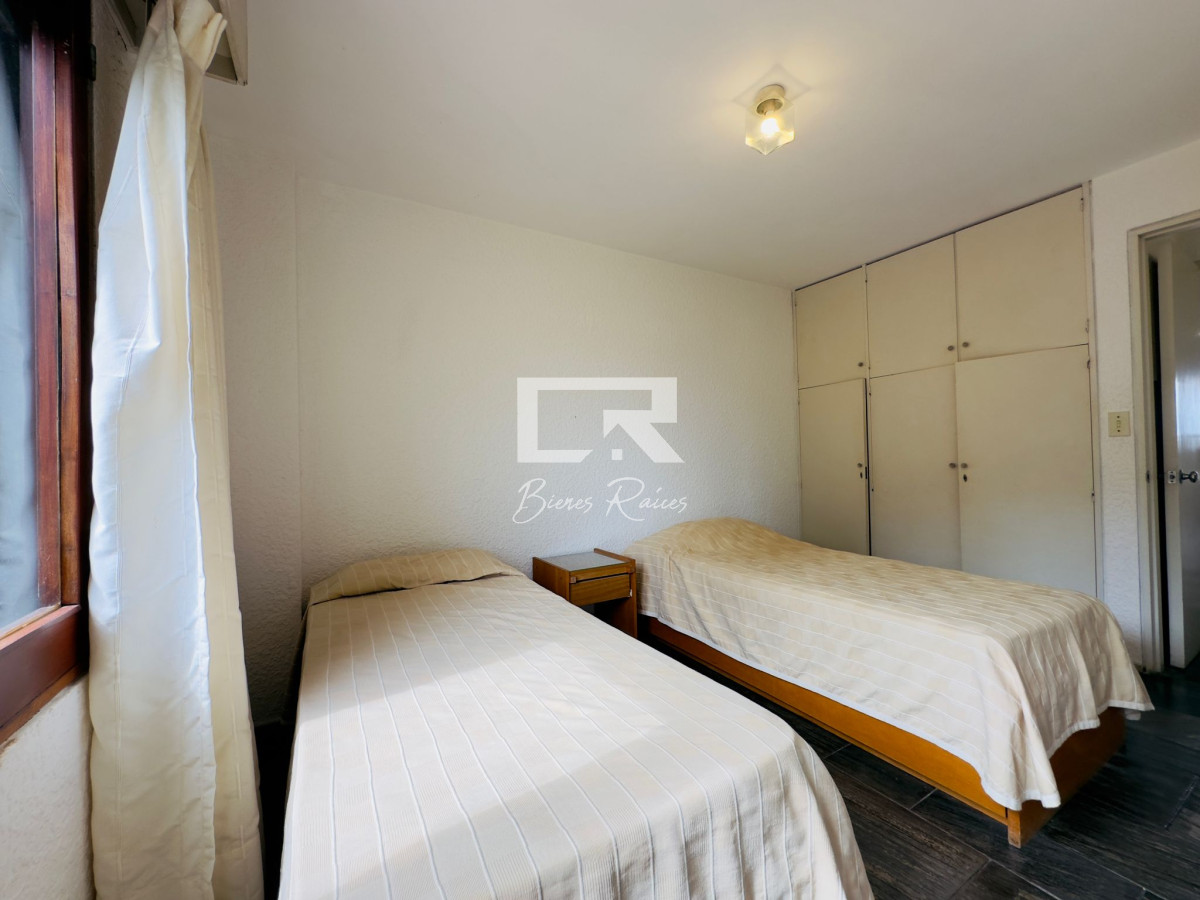 Apartamento ID.609 - Apartamento en venta, 2 dormitorios, primera linea de la brava.