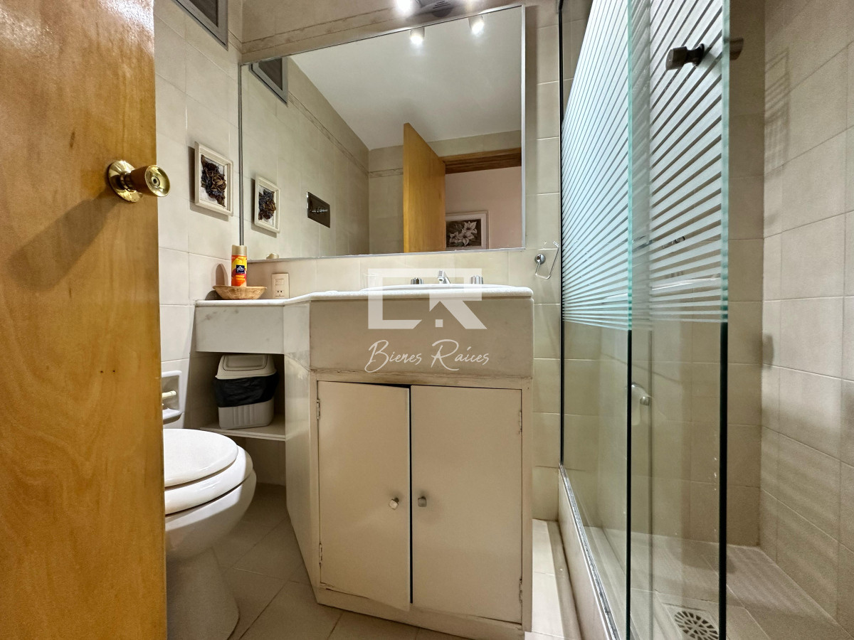 Apartamento ID.848 - Apartamento de 2 dormitorios en alquiler y venta en Punta del Este