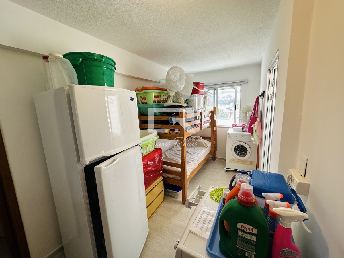 Apartamento ID.221 - Venta de apartamento de 4 dormitorios en Punta de Este