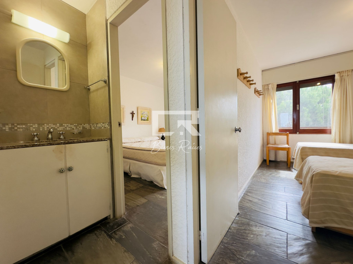 Apartamento ID.609 - Apartamento en venta, 2 dormitorios, primera linea de la brava.