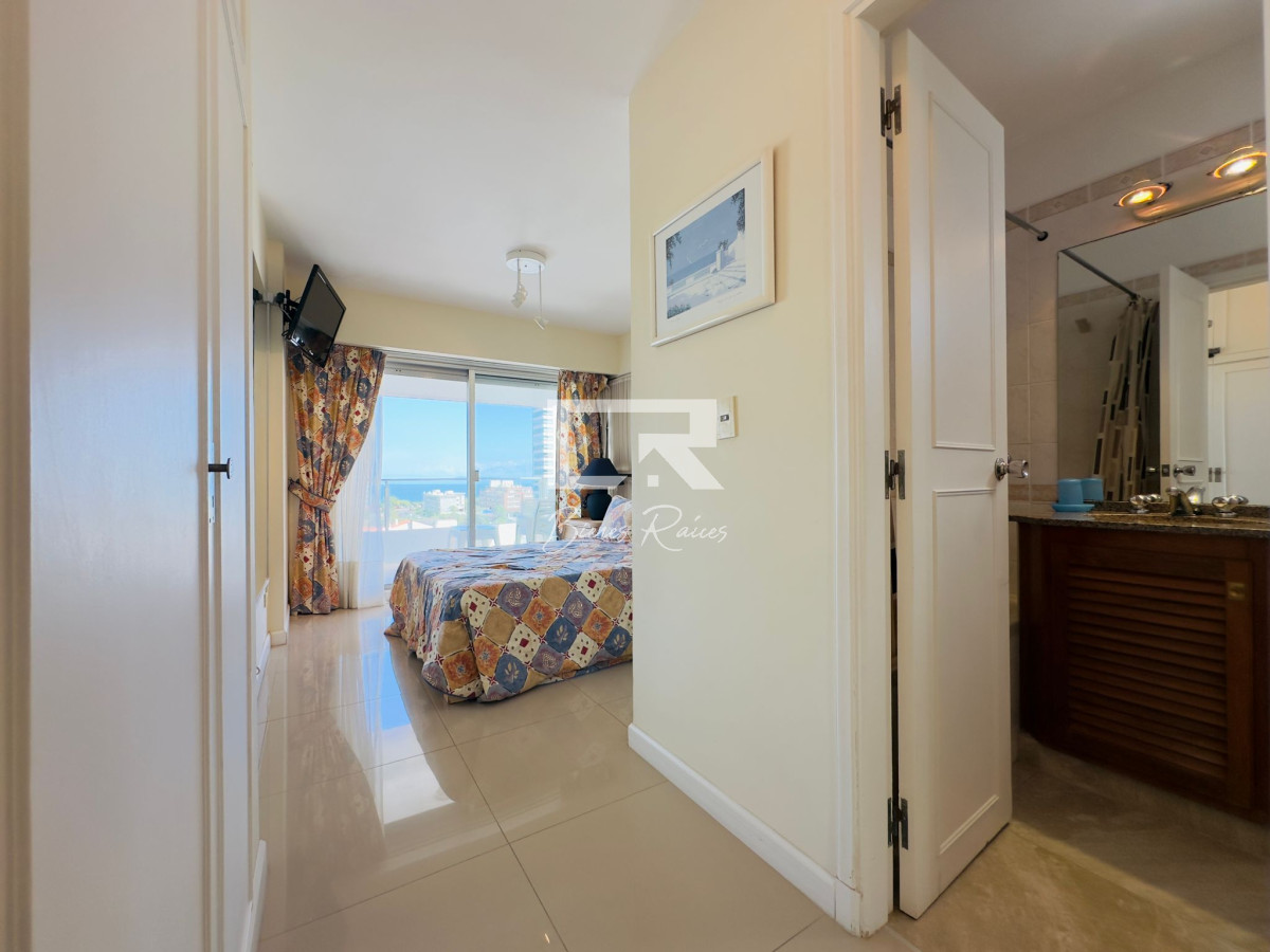 Apartamento ID.704 - Apartamento en VENTA y alquiler, 3 dormitorios, 2 baños, reciclado.