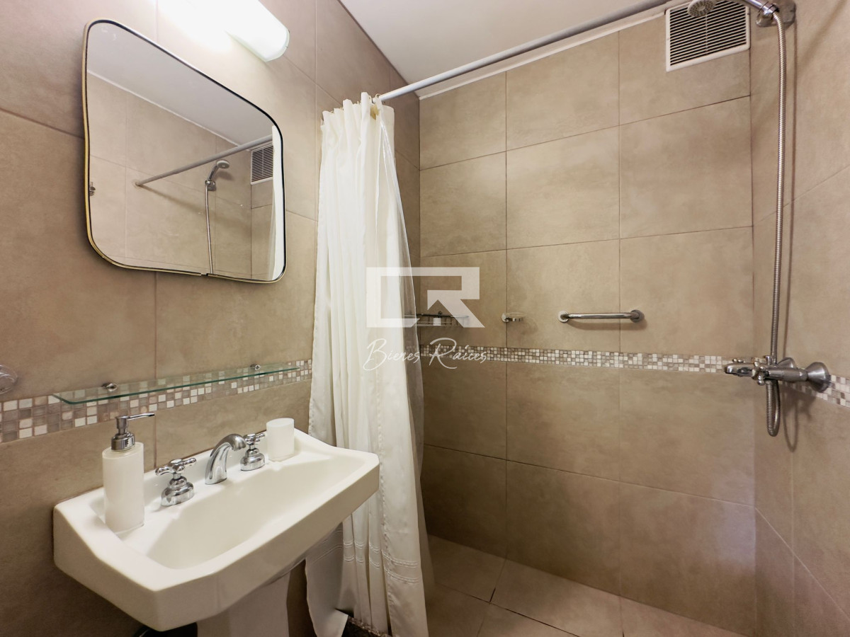 Apartamento ID.609 - Apartamento en venta, 2 dormitorios, primera linea de la brava.