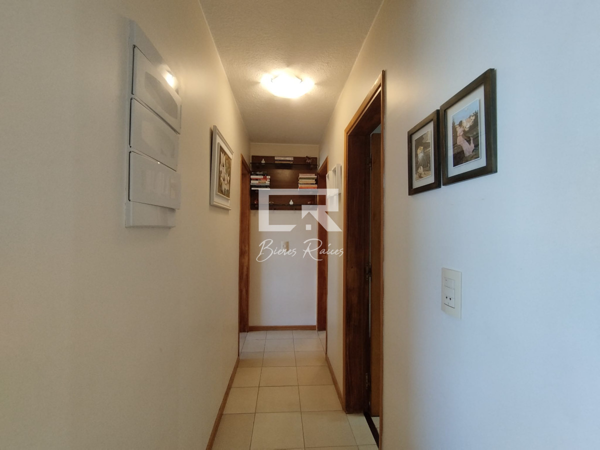 Apartamento ID.848 - Apartamento de 2 dormitorios en alquiler y venta en Punta del Este