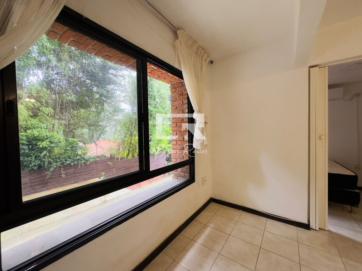 Apartamento ID.641 - Venta de apartamento y Alquiler Anual, Excelente ubicación, 1 dormitorio, garage.