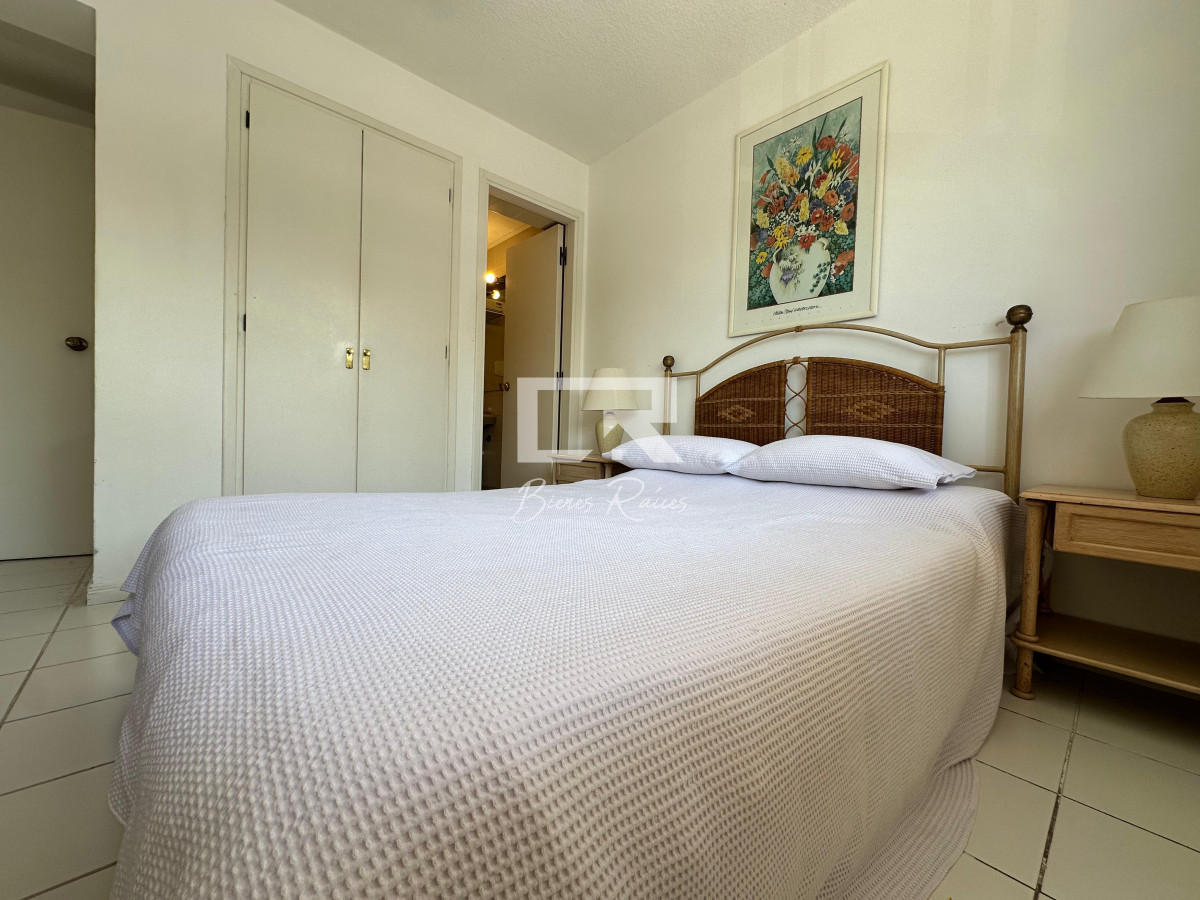 Apartamento ID.849 - Apartamento de dos dormitorios en venta en Punta del Este.-