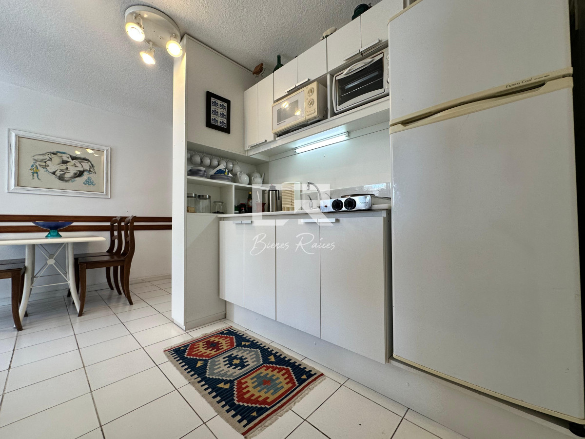 Apartamento ID.849 - Apartamento de dos dormitorios en venta en Punta del Este.-
