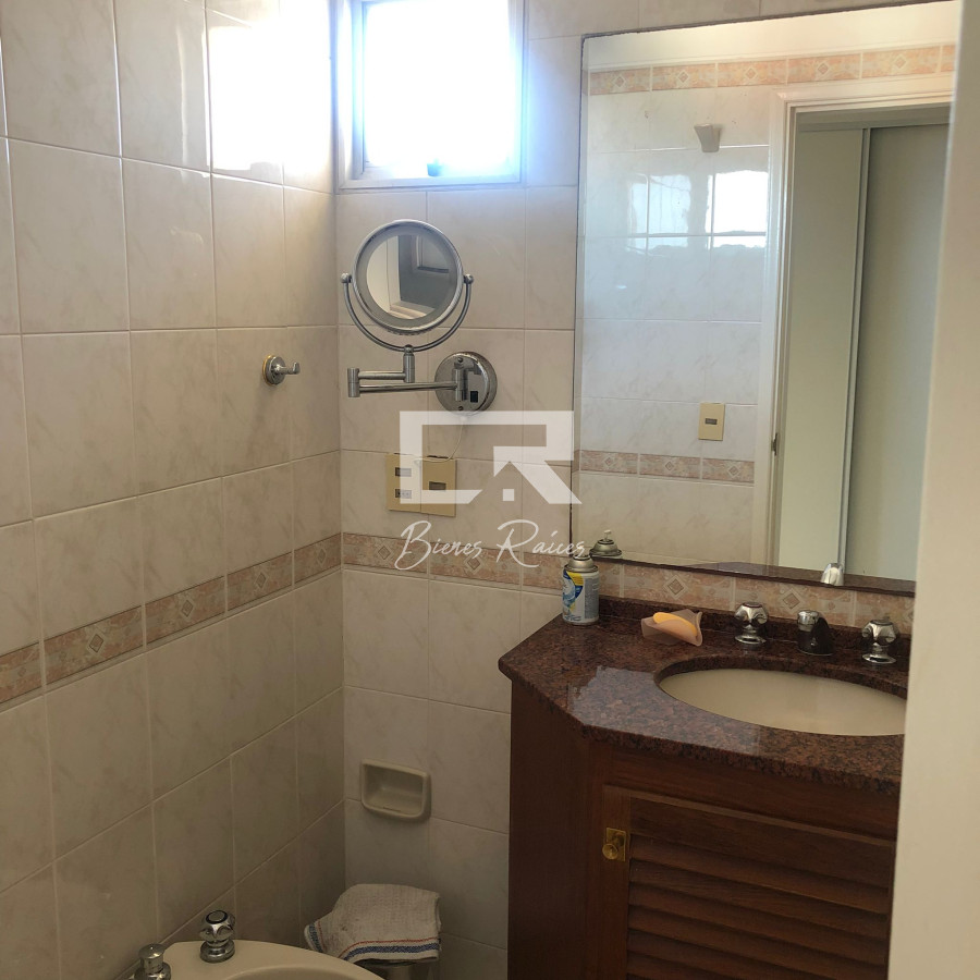 Apartamento ID.705 - Venta de apartamento de 3 dormitorios en Punta del Este