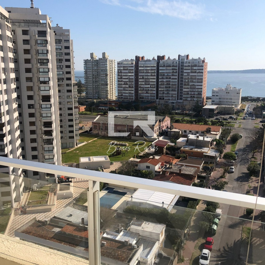 Apartamento ID.705 - Venta de apartamento de 3 dormitorios en Punta del Este