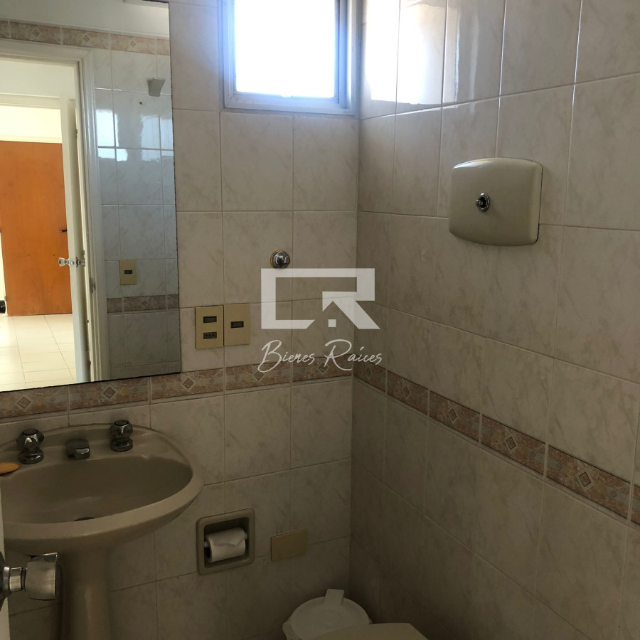 Apartamento ID.705 - Venta de apartamento de 3 dormitorios en Punta del Este