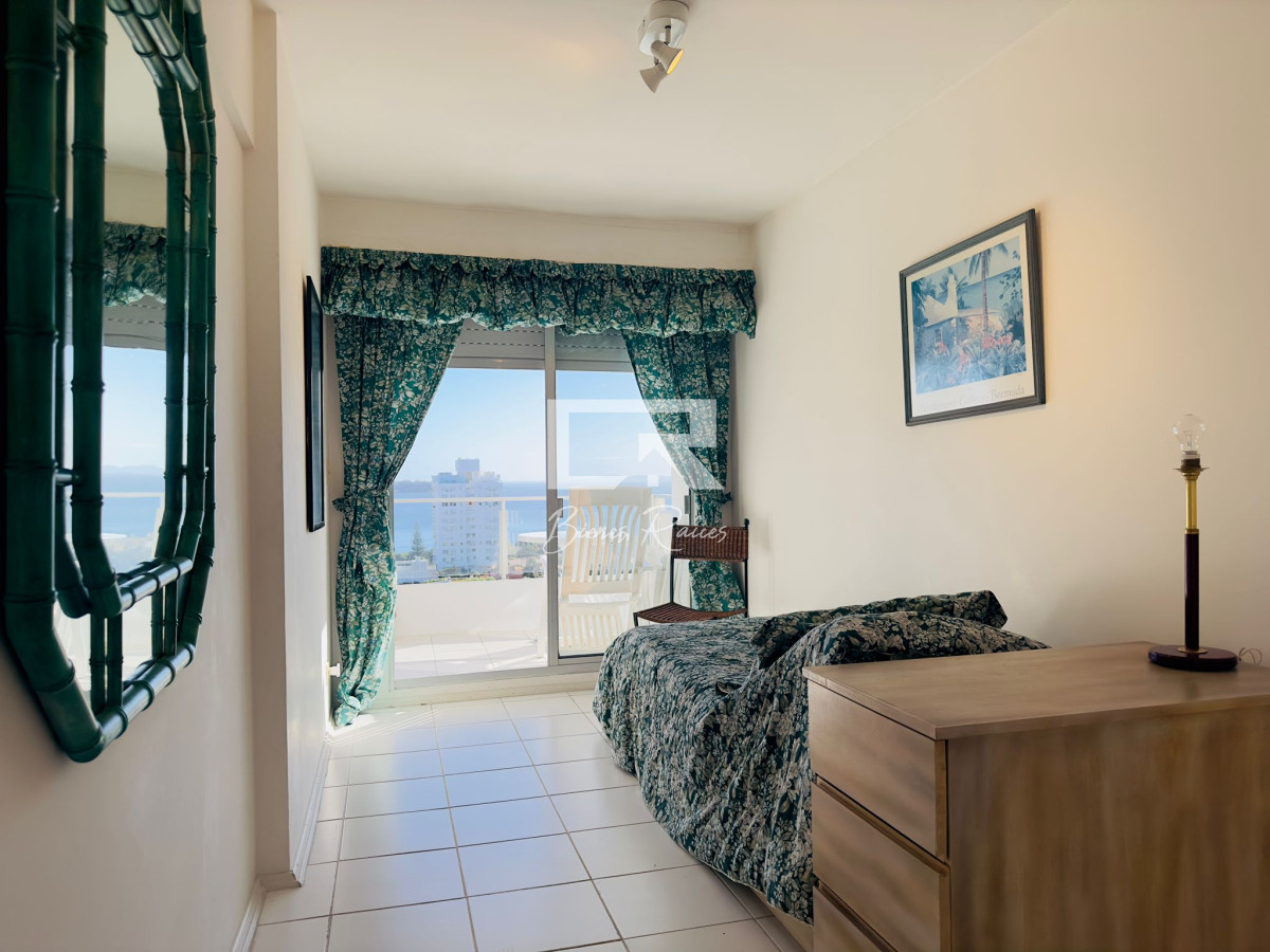 Apartamento ID.614 - Apto en venta de 2 dormitorios, 2 baños, Punta del este. 