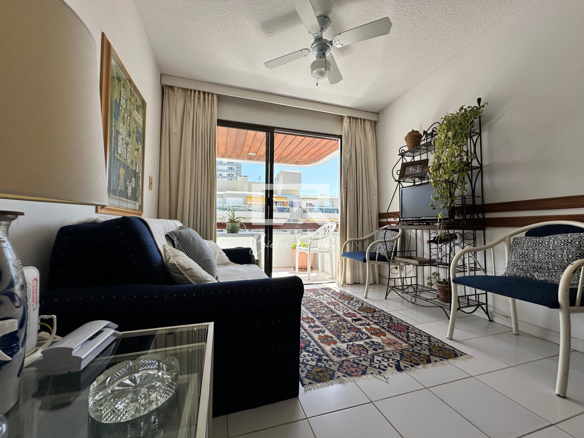 Apartamento ID.849 - Apartamento de dos dormitorios en venta en Punta del Este.-