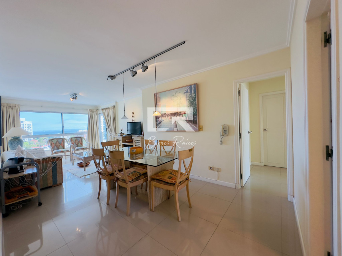 Apartamento ID.704 - Apartamento en VENTA y alquiler, 3 dormitorios, 2 baños, reciclado.