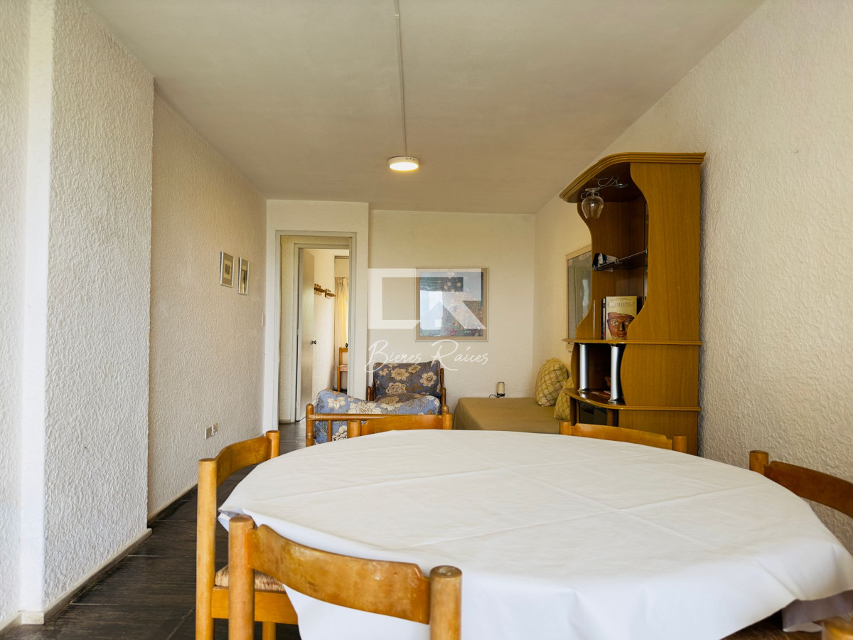 Apartamento ID.609 - Apartamento en venta, 2 dormitorios, primera linea de la brava.