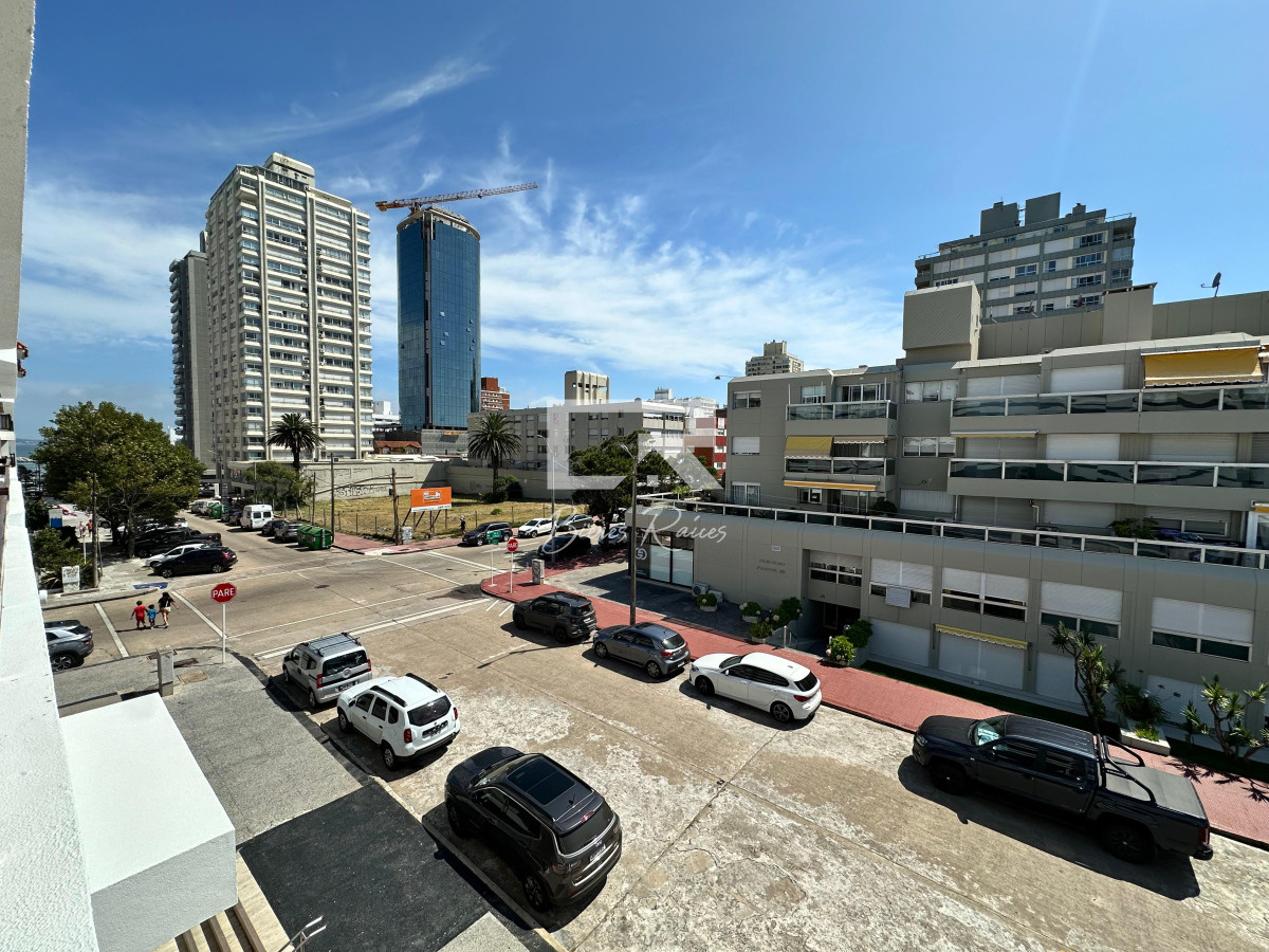 Apartamento ID.849 - Apartamento de dos dormitorios en venta en Punta del Este.-