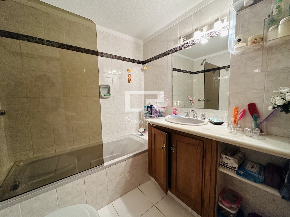 Apartamento ID.221 - Venta de apartamento de 4 dormitorios en Punta de Este