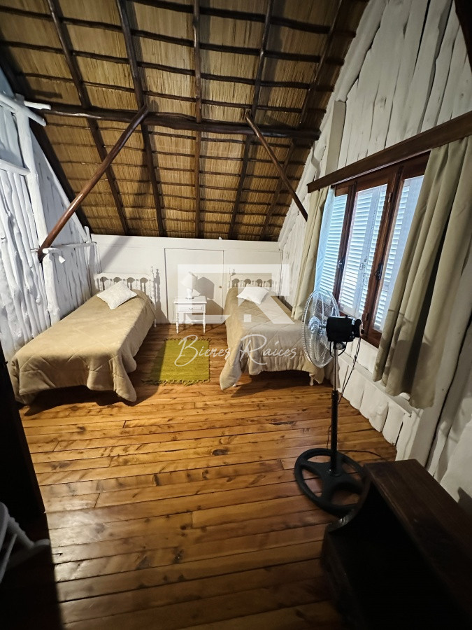 Casa ID.472 - Alquiler de casa de 3 dormitorios y dependencia de servicio en Punta del Este