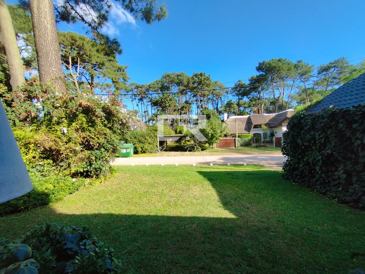Casa ID.870 - Casa en alquiler con piscina en Pinares