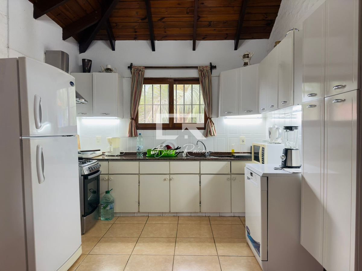 Casa ID.469 - Alquiler y venta de casa de 3 dormitorios en Punta del Este