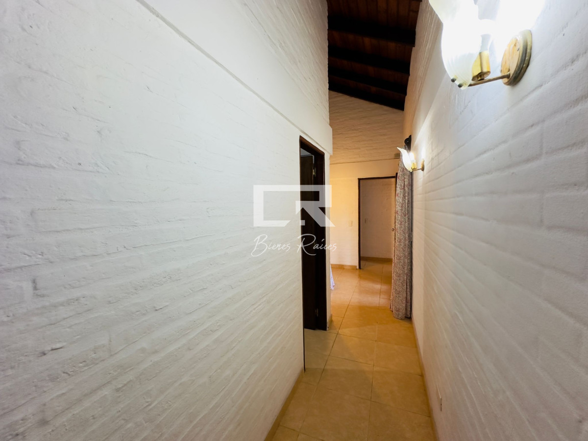 Casa ID.469 - Alquiler y venta de casa de 3 dormitorios en Punta del Este