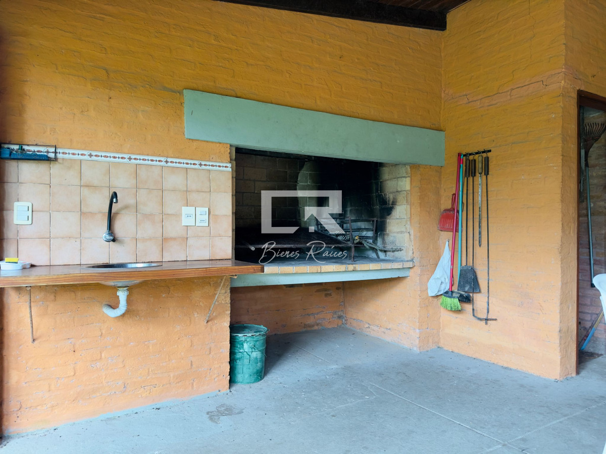 Casa ID.469 - Alquiler y venta de casa de 3 dormitorios en Punta del Este