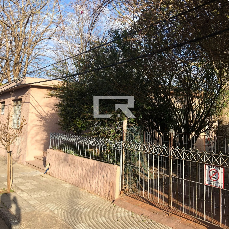 Casa ID.300 - Venta, Oportunidad para inversión, Maldonado, centro